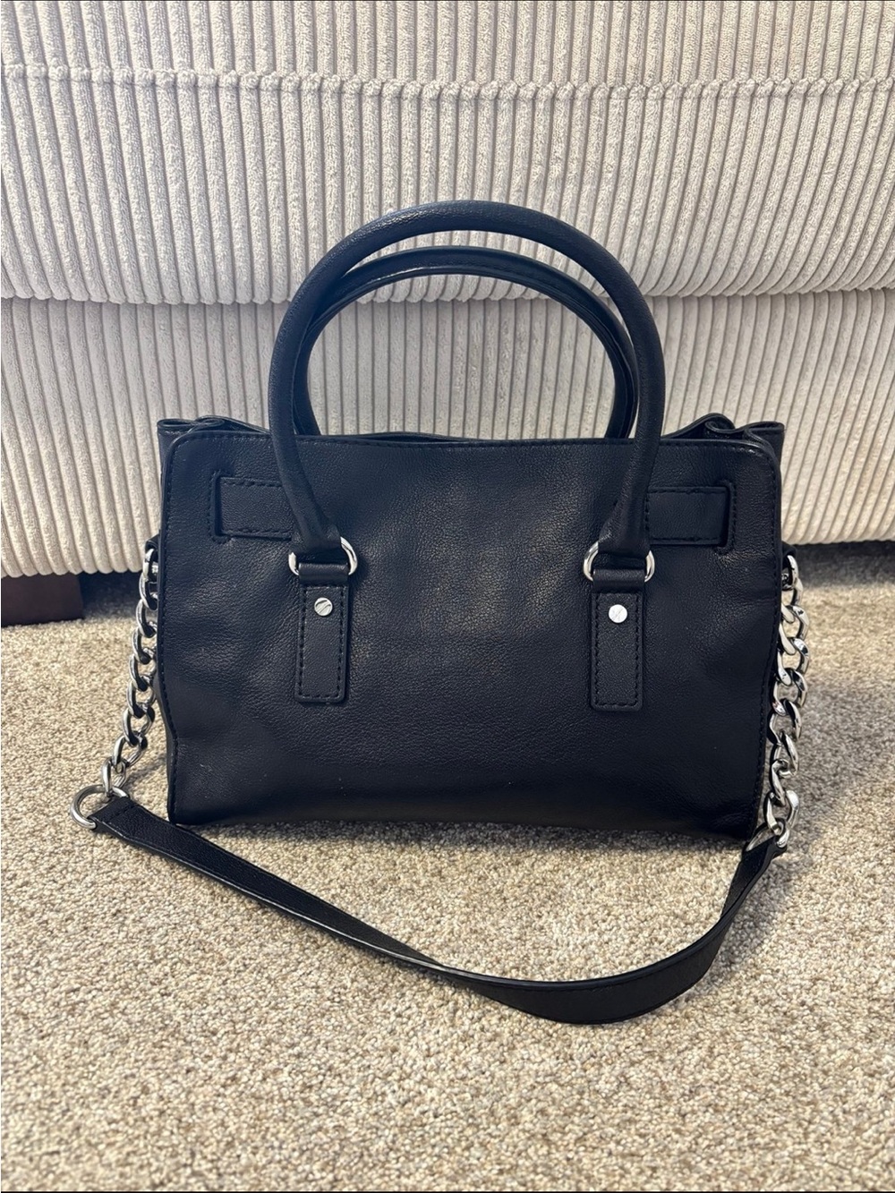 Michael Kors black pebbled leather purse - Picture 2 of 9